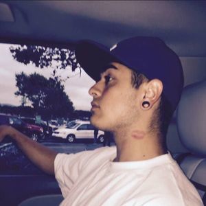 Meet your Posher, Manny